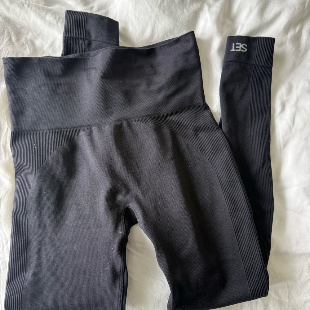 Set Active Black Compression Workout Leggings Siz… - image 1